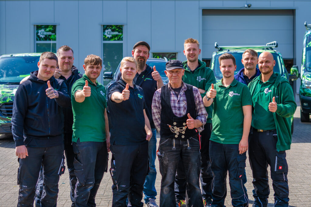 Unser Team aus Dachdecker, Elektrikern und SHK-Experten